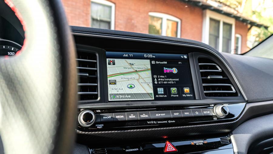 Детали интерьера Hyundai Elantra Sport (AD) 2018 года  (NA) (фото 28 из 28)